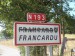 Korsičtí vlastenci přeškrtávají francouzké nápisy